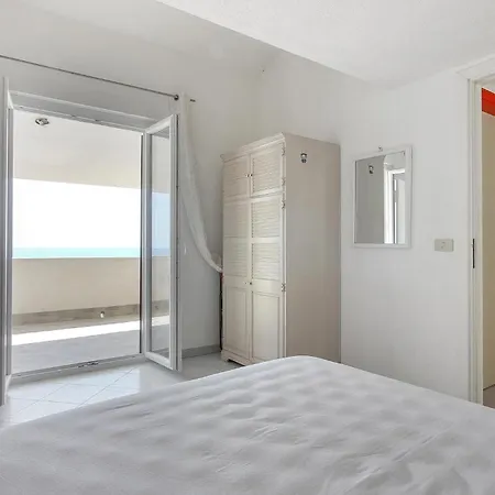 Hébergement de vacances 4 Bedroom Cozy In