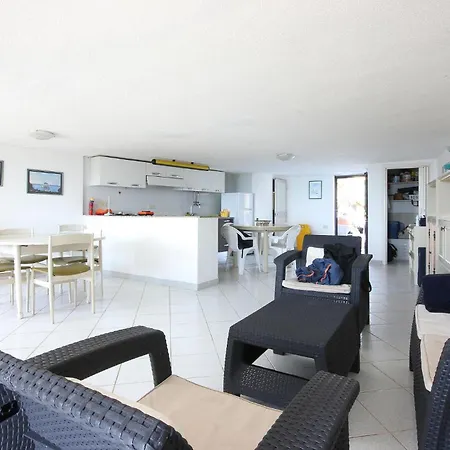 4 Bedroom Cozy In Hébergement de vacances Cetraro